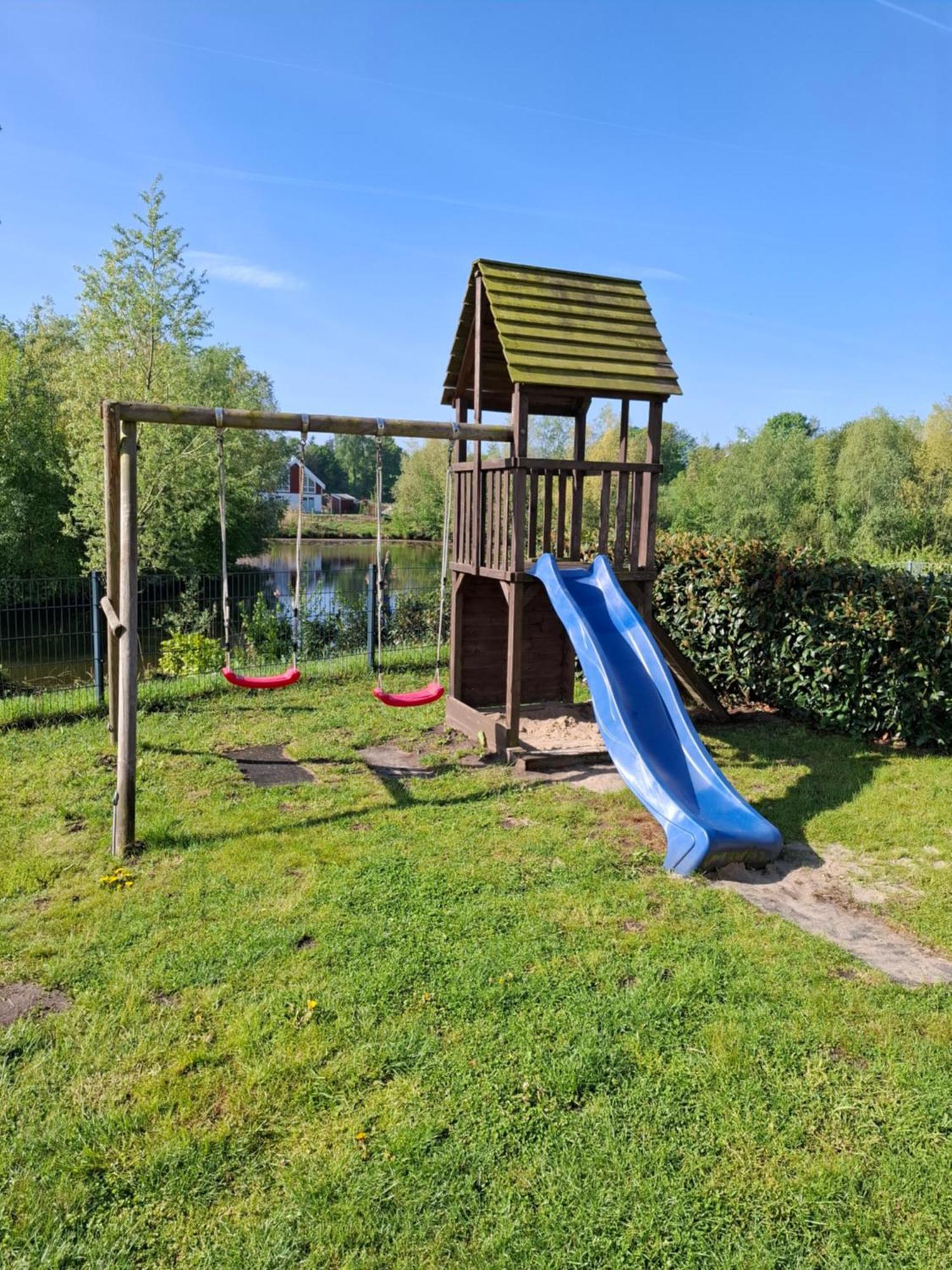 Ferienhaus Nordhorn - Haus Am See Exterior photo